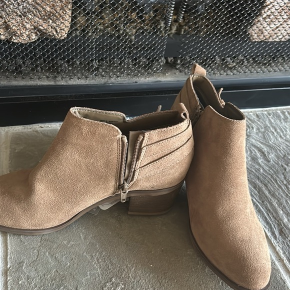 Bootie: Sonoma Size 7 Medium, Upper Leather, Taupe NEW WITH TAGS - Picture 4 of 5